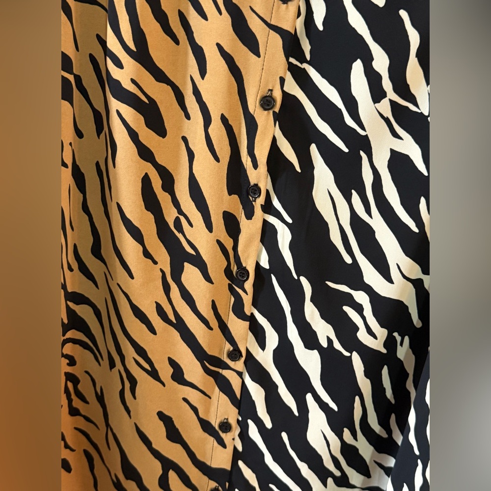 JODIFL Two-Tone Animal Print Button-Down Shirt - Black & Mustard - Picture 3 of 6